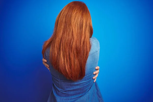 Young Beautiful Redhead Woman Wearing Denim Shirt Standing Blue Isolated — Stock Photo, Image