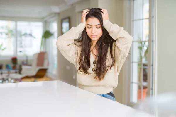 Young Beautiful Woman Home Suffering Headache Desperate Stressed Because Pain — Stock Photo, Image