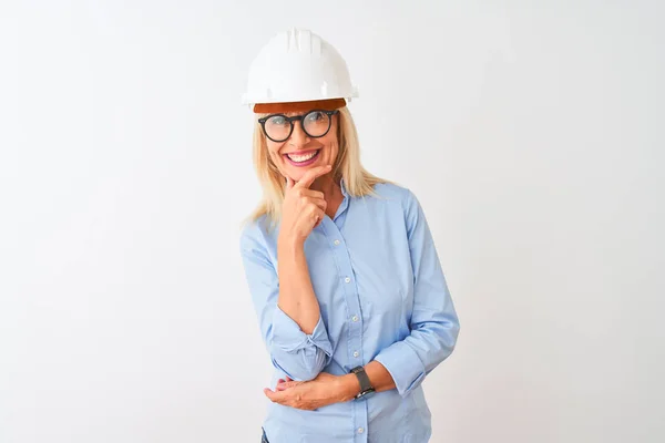 Architektin Mittleren Alters Mit Brille Und Helm Vor Isoliertem Weißem — Stockfoto