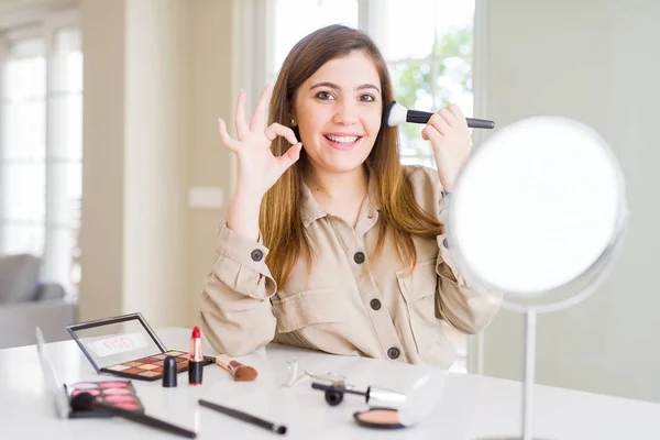 Beautiful Young Woman Using Make Cosmetics Applying Color Using Brush — Stok fotoğraf