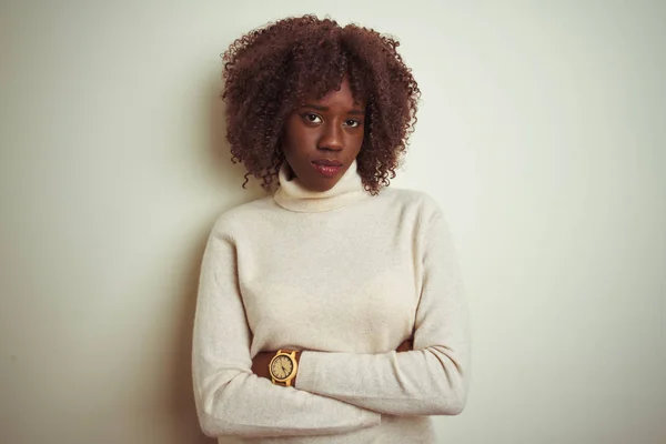 Mujer Afro Africana Joven Que Usa Suéter Cuello Alto Sobre —  Fotos de Stock