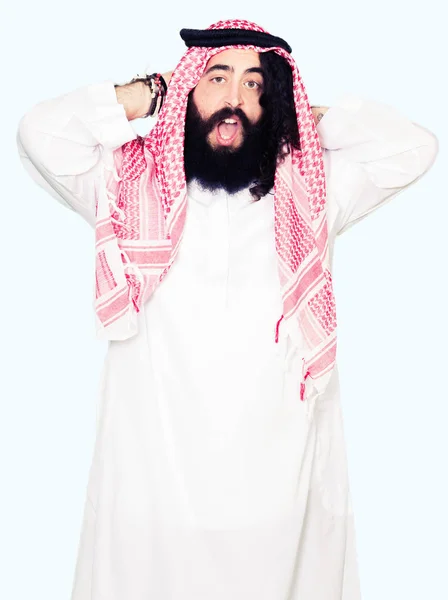 Hosszú Hajat Visel Hagyományos Keffiyeh Arab Üzletember Őrült Sál Féltem — Stock Fotó