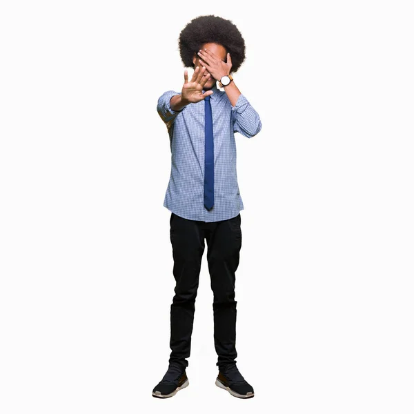 Jovem Homem Negócios Afro Americano Com Cabelo Afro Vestindo Óculos — Fotografia de Stock