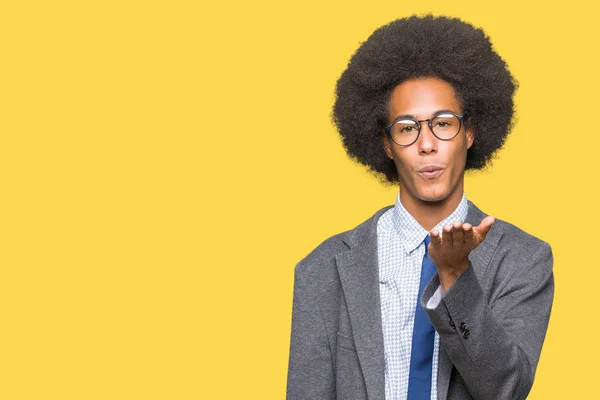 Mladí Africké Americké Obchodní Muž Afro Vlasy Nosí Brýle Při — Stock fotografie