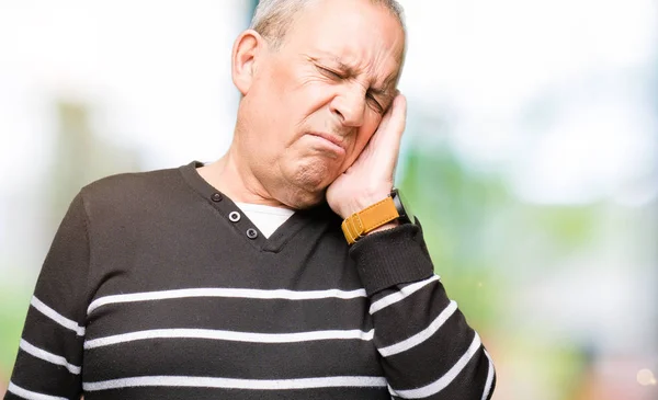 Hombre Mayor Guapo Con Rayas Invierno Suéter Pensando Que Cansado —  Fotos de Stock