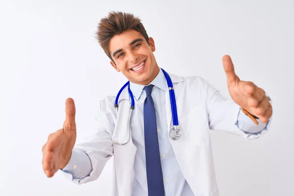 Young Handsome Doctor Man Wearing Stethoscope Isolated White Background Looking — Stock Photo, Image