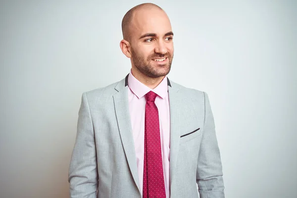 Young Business Man Wearing Suit Purple Tie Isolated Background Looking — Stock Photo, Image