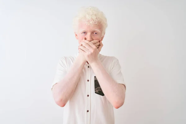 Jonge Albino Blonde Man Draagt Casual Shirt Staan Geïsoleerde Witte — Stockfoto