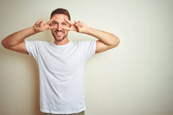 Young Handsome Man Wearing Casual White Shirt Isolated Background Doing — ストック写真