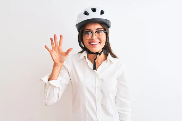 Mooie Zakenvrouw Draagt Bril Fietshelm Geïsoleerde Witte Achtergrond Tonen Wijzen — Stockfoto