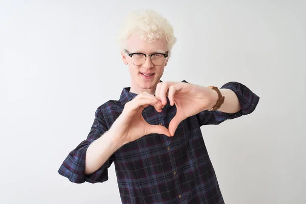 Νέοι Albino Ξανθός Άνδρας Φορώντας Casual Πουκάμισο Και Γυαλιά Πάνω — Φωτογραφία Αρχείου