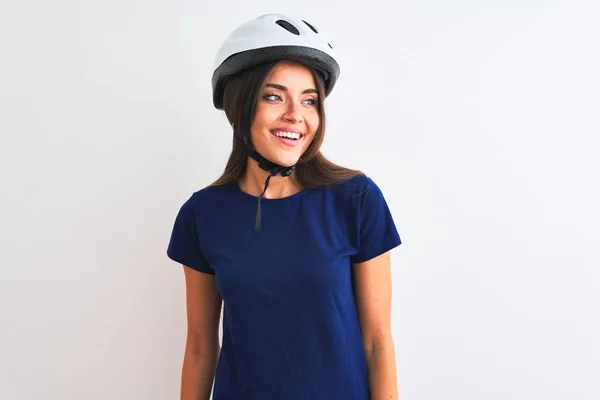 Jovem Mulher Ciclista Bonita Vestindo Capacete Bicicleta Segurança Sobre Fundo — Fotografia de Stock