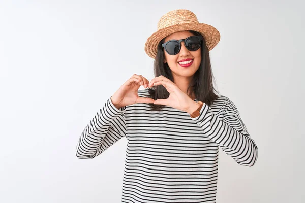 Mujer China Con Gafas Sol Rayas Sombrero Camiseta Pie Sobre — Foto de Stock