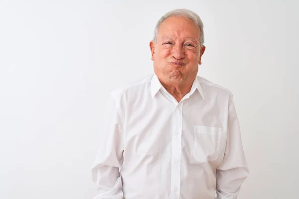 Homem Cabelos Grisalhos Sênior Vestindo Camisa Elegante Sobre Fundo Branco — Fotografia de Stock