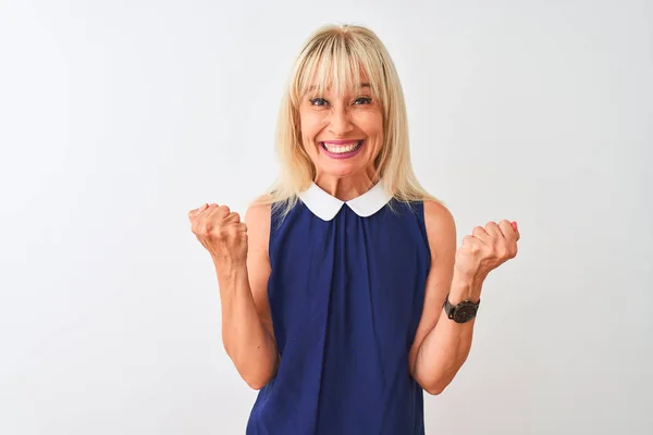 Mujer Mediana Edad Con Elegante Vestido Azul Pie Sobre Fondo — Foto de Stock