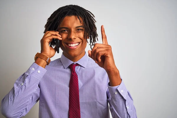 Afro Hombre Negocios Con Rastas Hablando Con Teléfono Inteligente Sobre — Foto de Stock