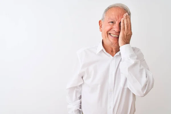 Uomo Anziano Dai Capelli Grigi Indossa Camicia Elegante Piedi Sopra — Foto Stock