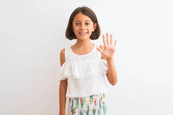 Jovem Menina Bonita Usando Vestido Casual Sobre Fundo Branco Isolado — Fotografia de Stock