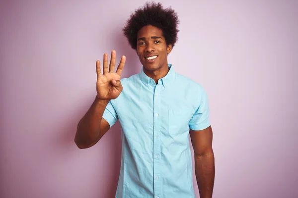 Mladý Američan Afro Vlasy Modré Košili Stojící Nad Izolované Růžové — Stock fotografie