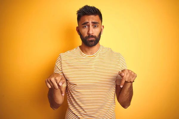 Young Indian Man Wearing Shirt Standing Isolated Yellow Background Pointing — 스톡 사진