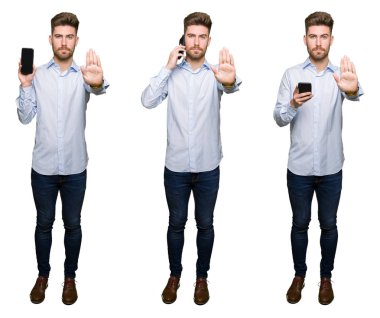 Beyaz tenli arka plan üzerinde akıllı telefon kullanan yakışıklı genç bir adamın kolajı. Açık elle dur işareti yapıyor. Ciddi ve kendinden emin bir ifadeyle.