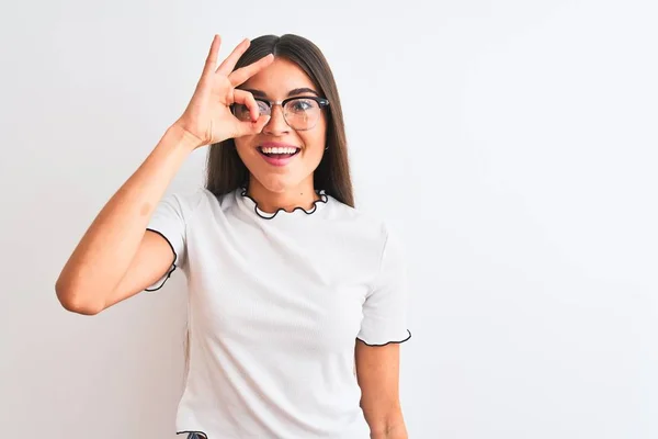 Jonge Mooie Vrouw Dragen Casual Shirt Bril Geïsoleerde Witte Achtergrond — Stockfoto