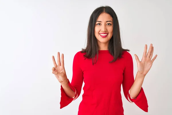 Ung Vacker Kinesisk Kvinna Bär Röd Klänning Stående Över Isolerad — Stockfoto