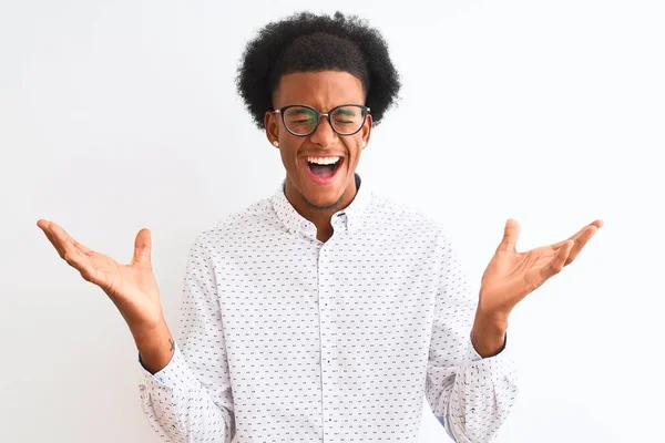 Jovem Afro Americano Vestindo Camisa Elegante Óculos Sobre Fundo Branco — Fotografia de Stock