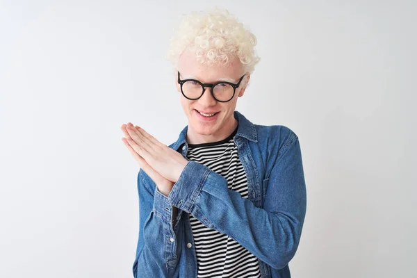 Ung Albino Blond Man Bär Denim Skjorta Och Glasögon Över — Stockfoto
