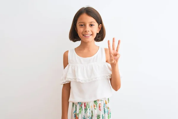 Jovem Menina Bonita Usando Vestido Casual Sobre Fundo Branco Isolado — Fotografia de Stock