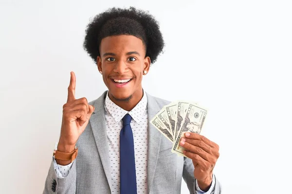 Joven Empresario Afroamericano Sosteniendo Dólares Pie Sobre Fondo Blanco Aislado — Foto de Stock