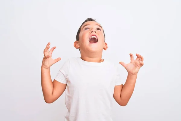 Menino Bonito Vestindo Camiseta Casual Sobre Fundo Branco Isolado Louco — Fotografia de Stock