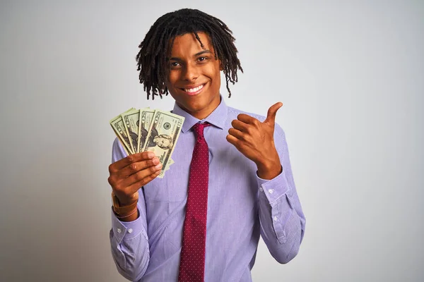 Hombre Negocios Afroamericano Con Rastas Sosteniendo Dólares Sobre Fondo Blanco — Foto de Stock