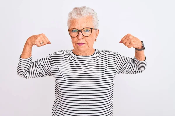 Mujer Mayor Pelo Gris Con Gafas Camiseta Rayas Navales Sobre —  Fotos de Stock