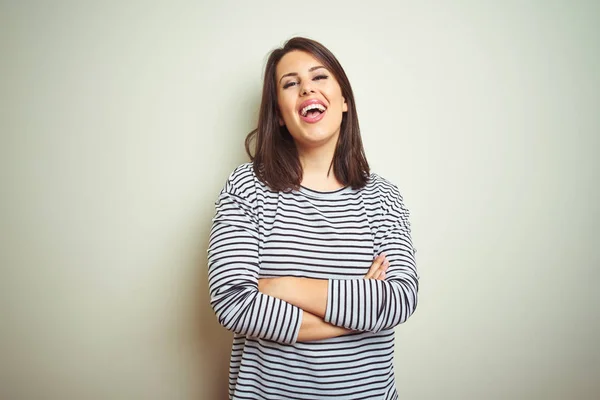 Jonge Mooie Brunette Vrouw Dragen Gestreepte Trui Witte Geïsoleerde Achtergrond — Stockfoto