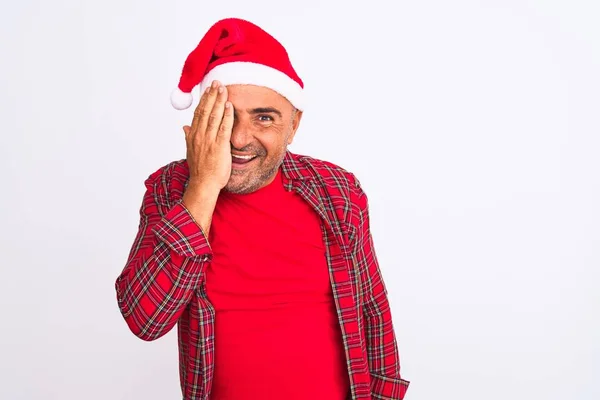 Hombre Mediana Edad Con Sombrero Navidad Santa Pie Sobre Fondo — Foto de Stock