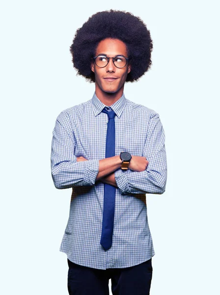 Junger Afrikanisch Amerikanischer Geschäftsmann Mit Afro Haaren Der Eine Brille — Stockfoto