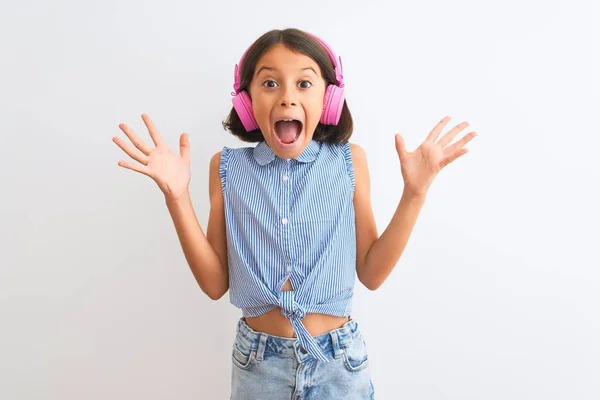 Bella Bambina Ascoltando Musica Utilizzando Cuffie Sfondo Bianco Isolato Che — Foto Stock