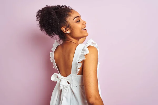 Jovem Bela Menina Adolescente Afro Americana Vestindo Elegante Shirt Branca — Fotografia de Stock