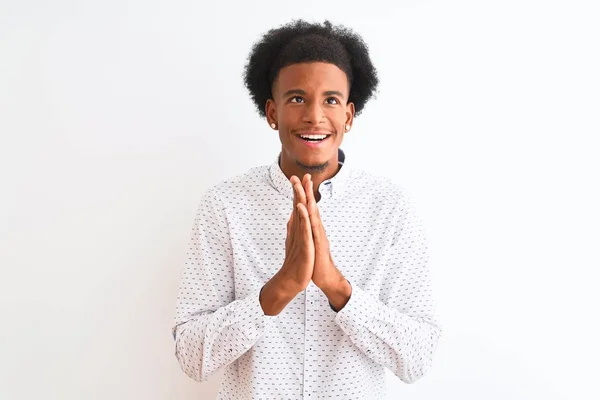 Junger Afrikanisch Amerikanischer Mann Elegantem Hemd Vor Isoliertem Weißem Hintergrund — Stockfoto