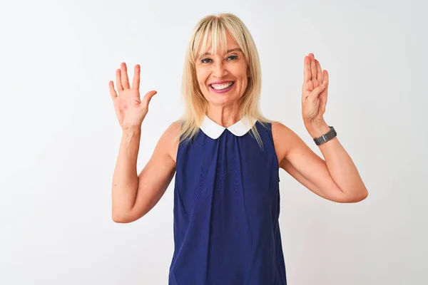 Mujer Mediana Edad Con Elegante Vestido Azul Pie Sobre Fondo —  Fotos de Stock