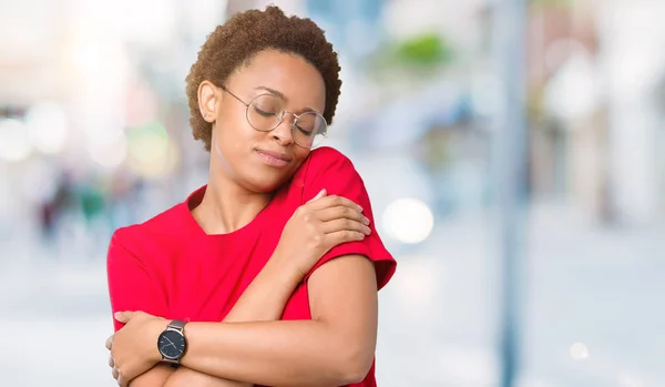 Beautiful Young African American Woman Wearing Glasses Isolated Background Hugging — Stock Photo, Image
