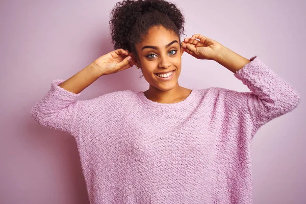 Young African American Woman Wearing Winter Sweater Standing Isolated Pink — Stock Photo, Image