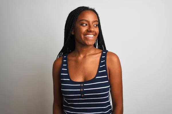 Jonge Afro Amerikaanse Vrouw Draagt Gestreept Shirt Dat Een Geïsoleerde — Stockfoto