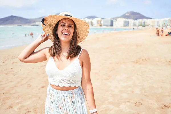 Young Beautiful Woman Smiling Happy Enjoying Summer Vacation Beach — Stock Photo, Image