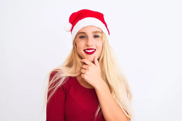 Jeune Belle Femme Portant Chapeau Noël Sur Fond Blanc Isolé — Photo