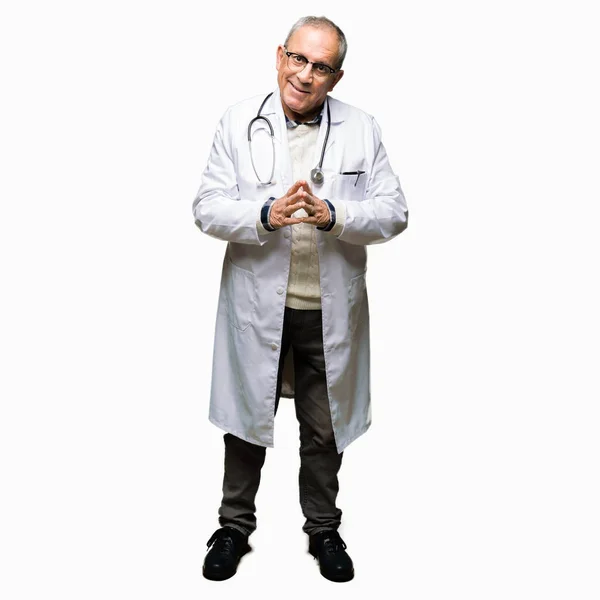 Bello Uomo Anziano Medico Indossa Cappotto Medico Mani Insieme Dita — Foto Stock