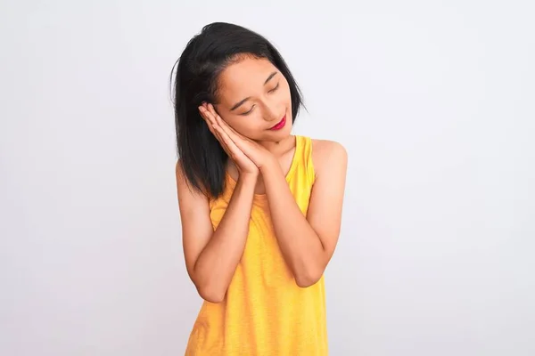 Young Chinese Woman Wearing Yellow Casual Shirt Standing Isolated White — Stock Photo, Image