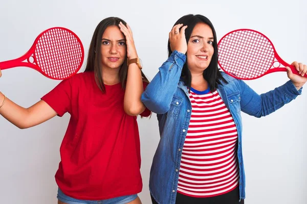 Jonge Mooie Sporters Die Tennisracket Vasthouden Staan Geïsoleerde Witte Achtergrond — Stockfoto