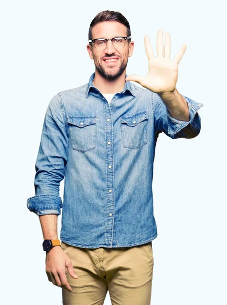 Handsome Man Wearing Glasses Showing Pointing Fingers Number Five While — Stock Photo, Image